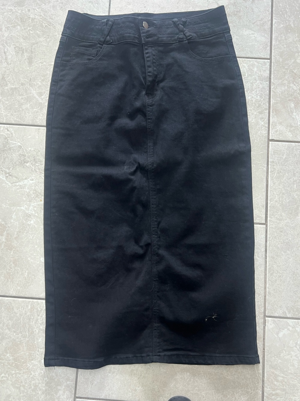 Women's Black Midi Pencil Skirt - Sleek Everyday Style
